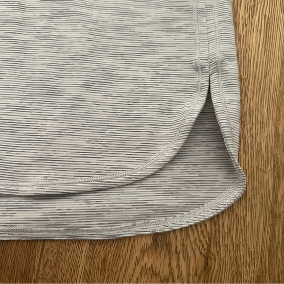 Lululemon On the Fly  Skirt *Woven - Size 6 - Picture 8 of 14
